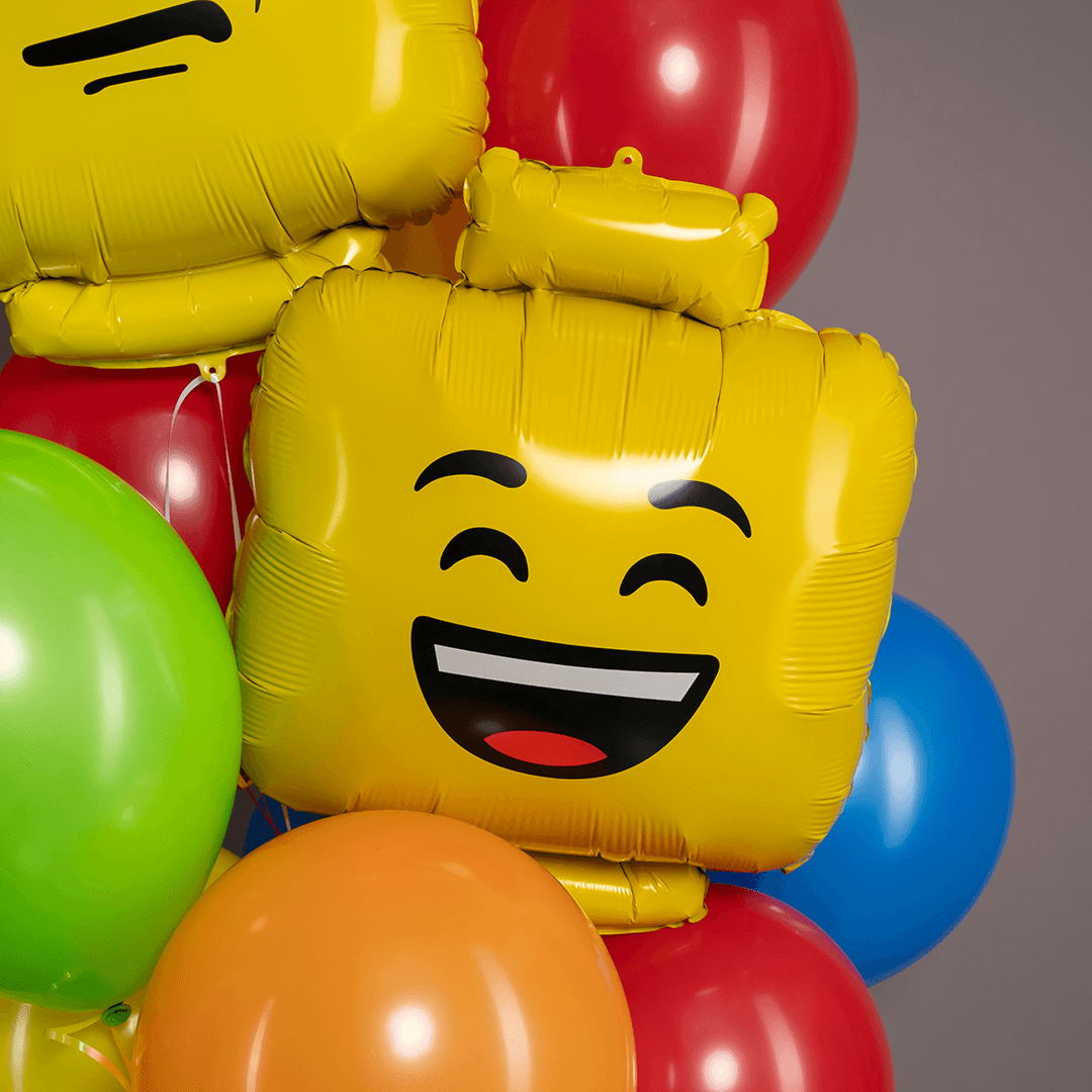 Охапка ярких шаров в стиле Lego (фото 2)
